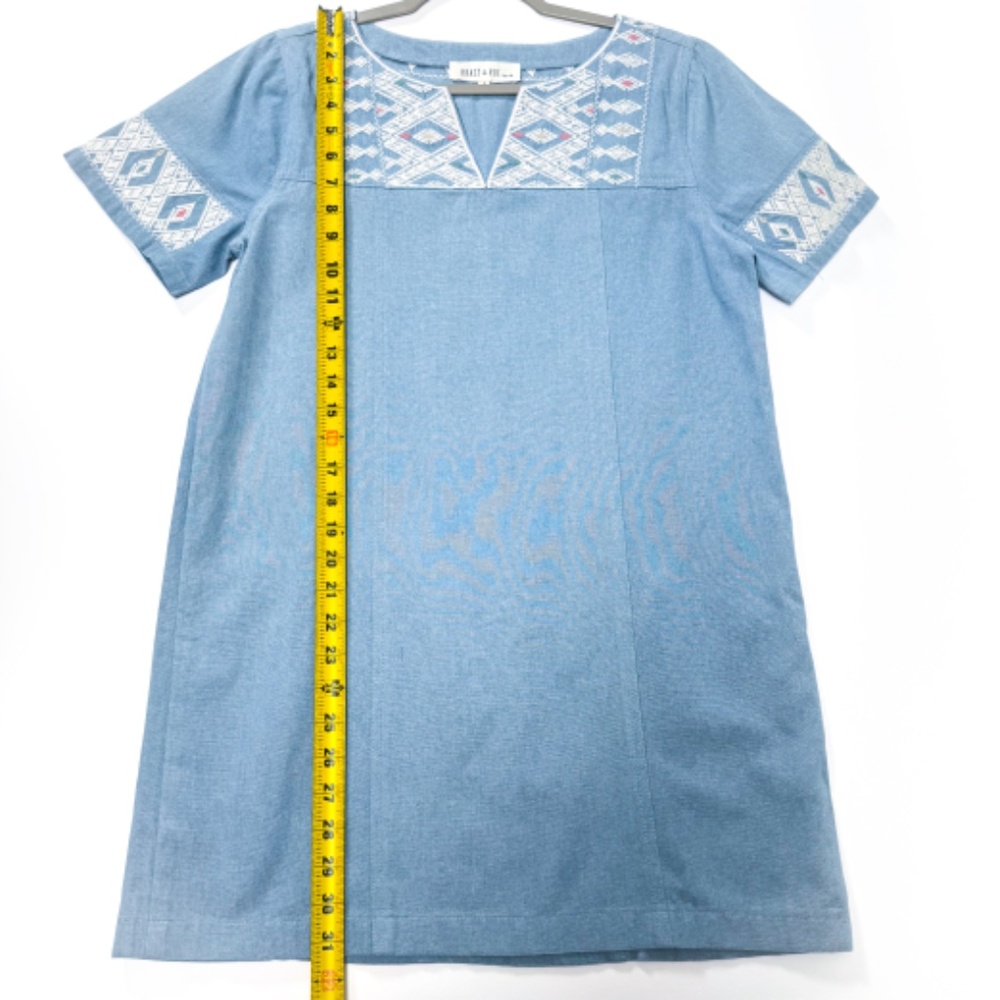 EUC Brass & Roe Chambray Embroidered Aztec Mini Dress β Size S β Retail $60 π΅β¨ - Picture 8 of 11
